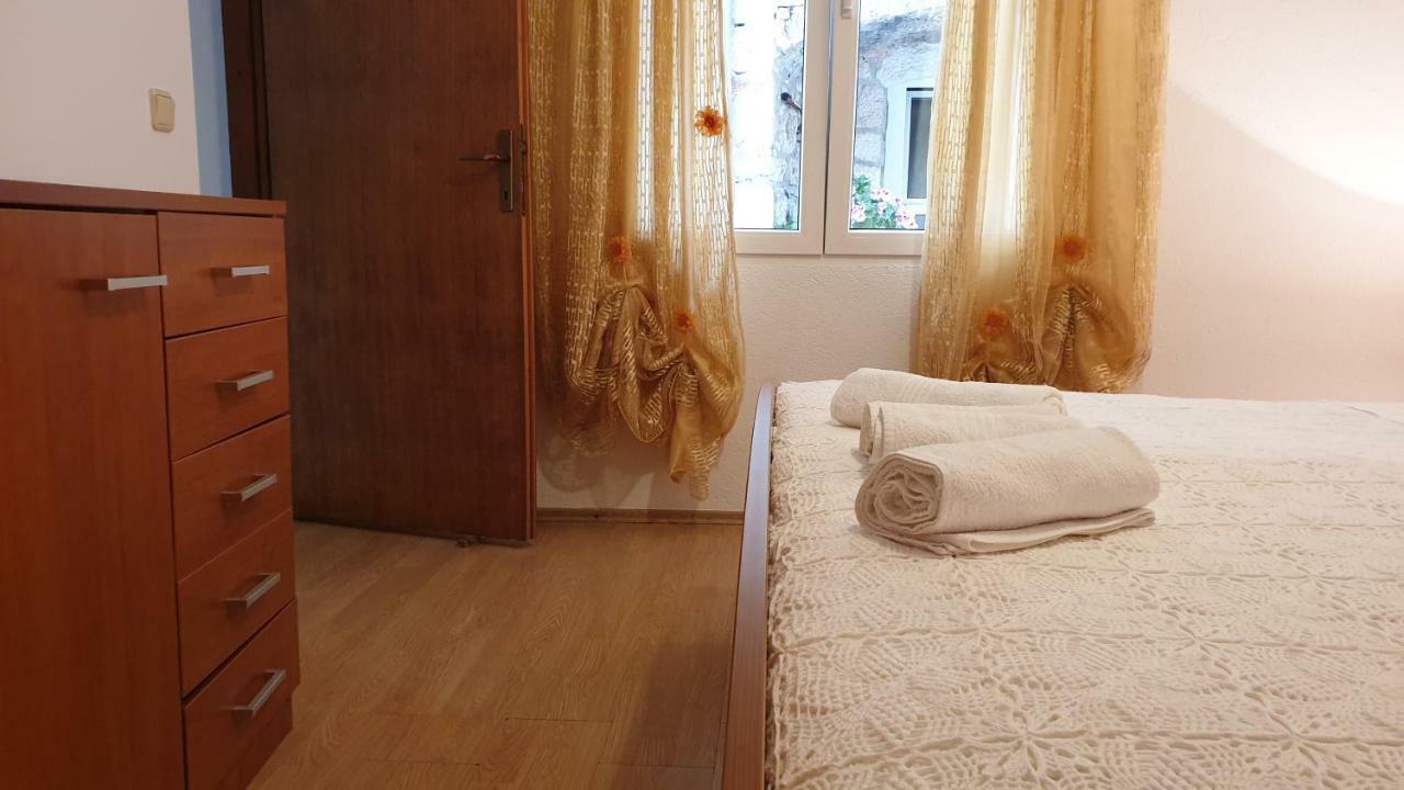 Apartman Biserka Pitve Exterior photo