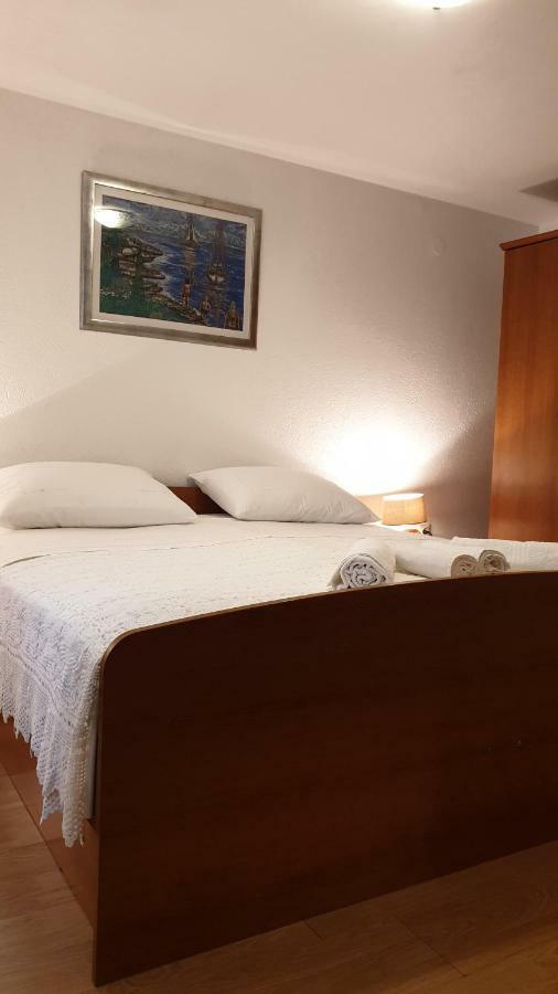 Apartman Biserka Pitve Exterior photo