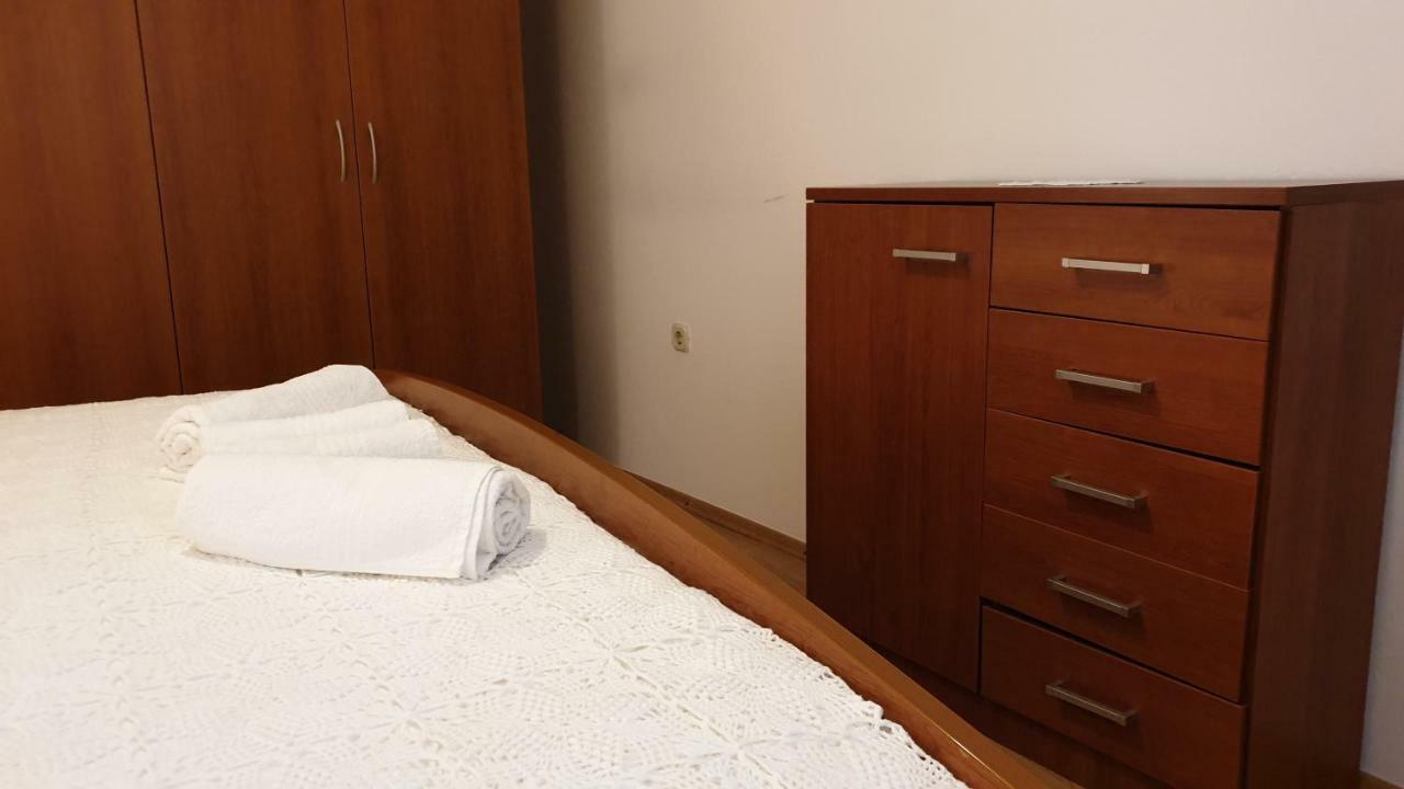 Apartman Biserka Pitve Exterior photo